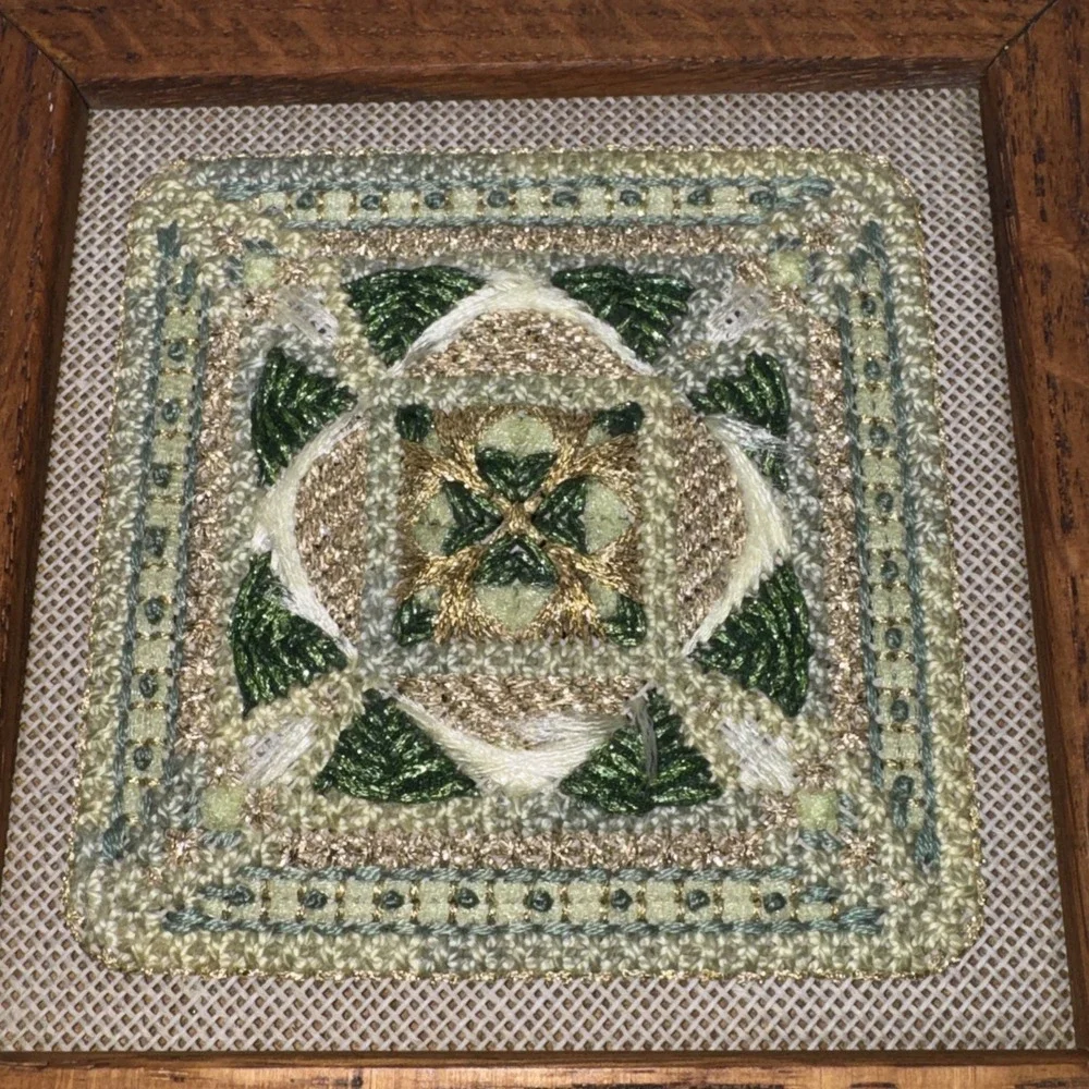 N/A vtg needlepoint